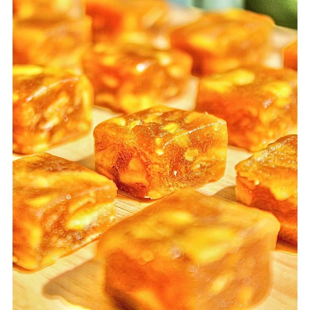 Pineapple Cube